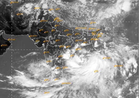 Cyclone In. Wb Cyclone Remal likely to hit Bangladesh, WB coasts on 26th May midnight ...